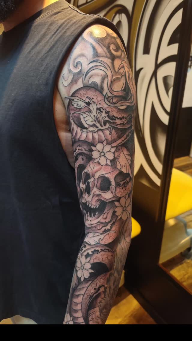 Tatouage de Spika studio tattoo