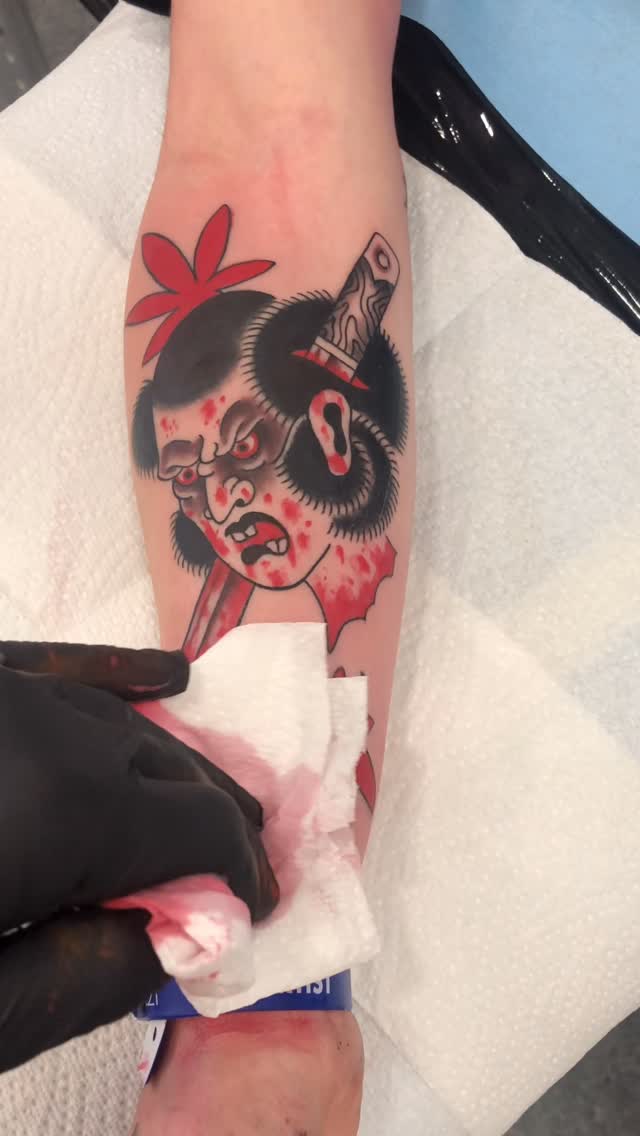 Tatouage de Tatoueur à Rezé Classic Tattoo