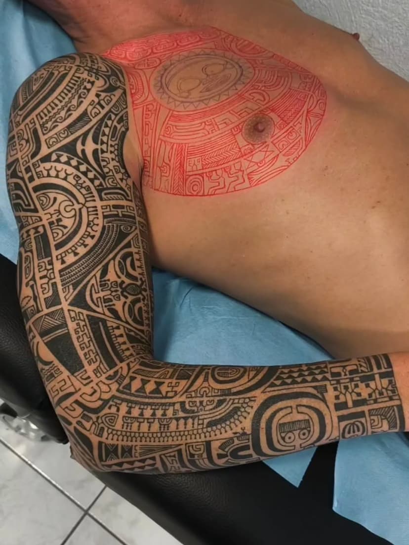 Tatouage de Teaka Patutiki