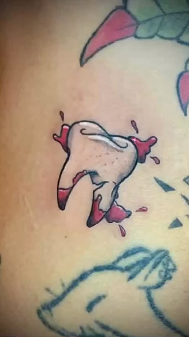 Tatouage de The Cave Tattoo 85