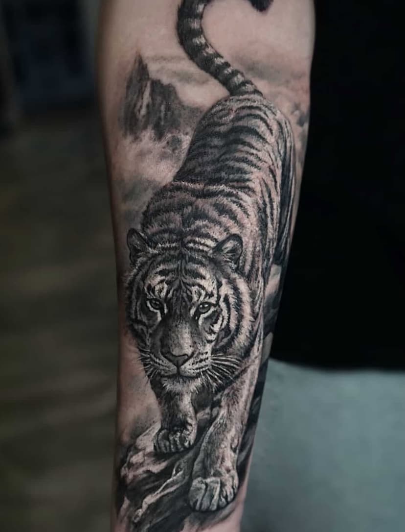 Tatouage de Three lines studio