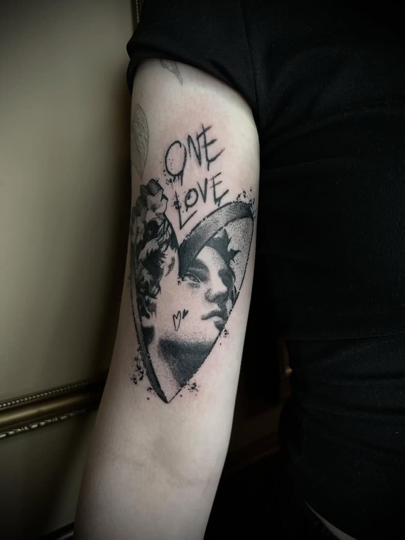 Tatouage de Tiquette’ink