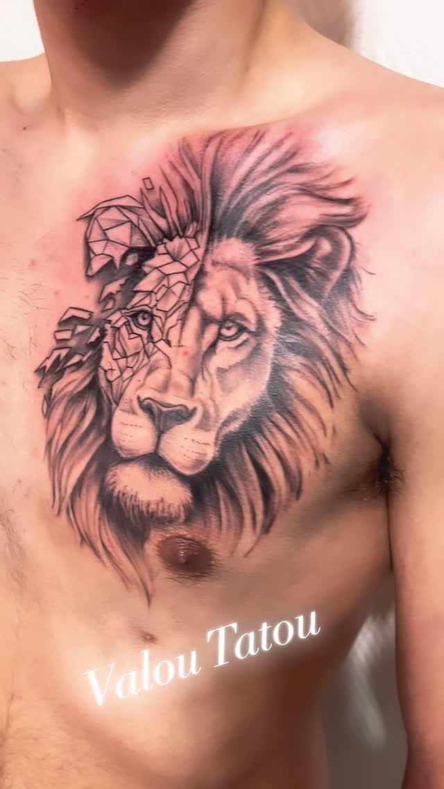 Tatouage par Valou Piercing