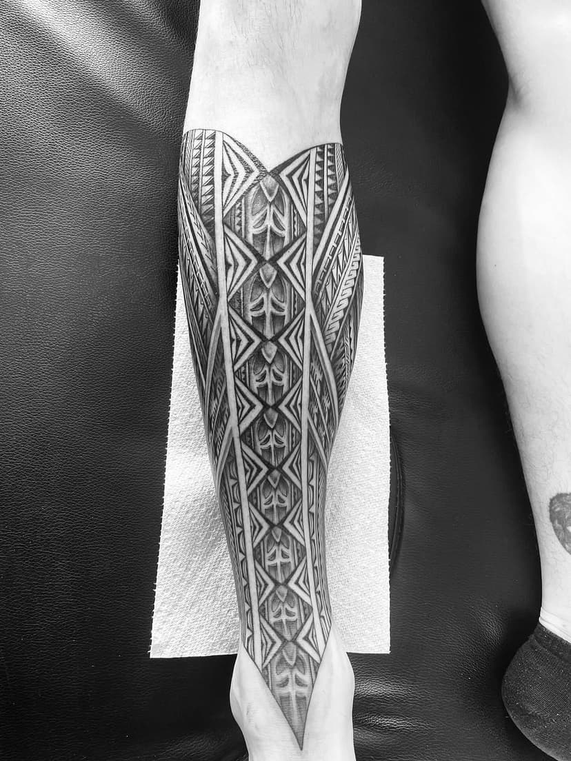 Tatouage de Vanavana Tattoo