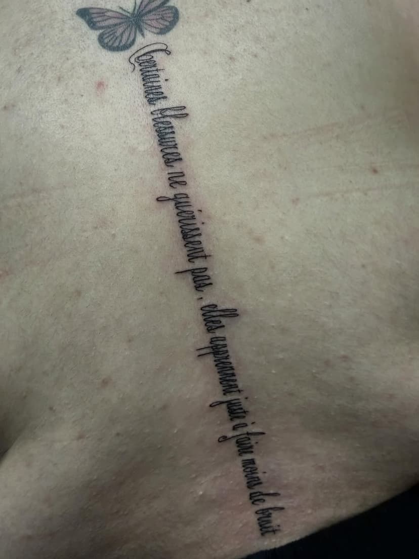 Tatouage de VeloursNoir Ink