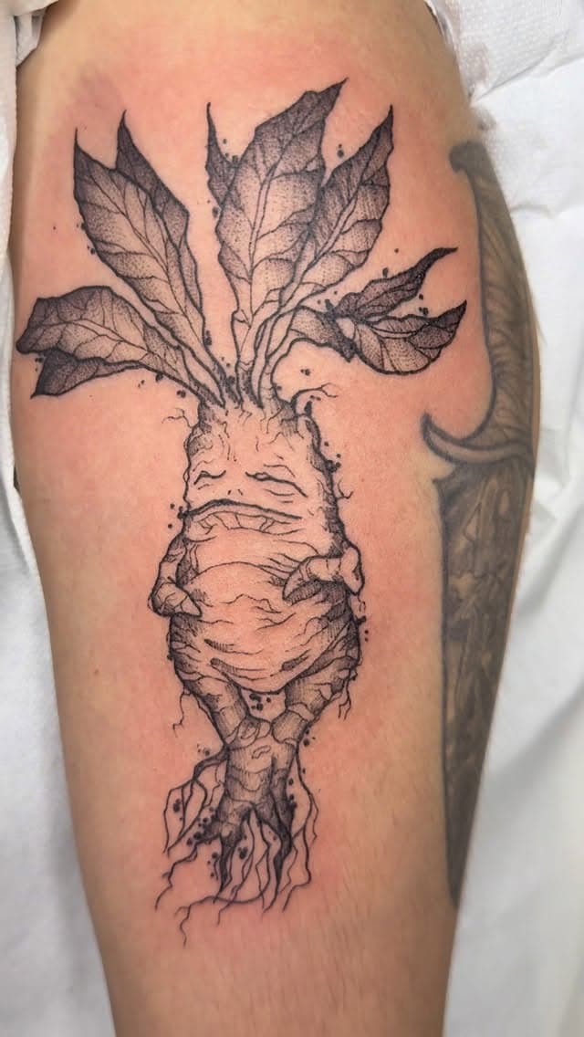 Tatouage de Ocean Black Tattoo