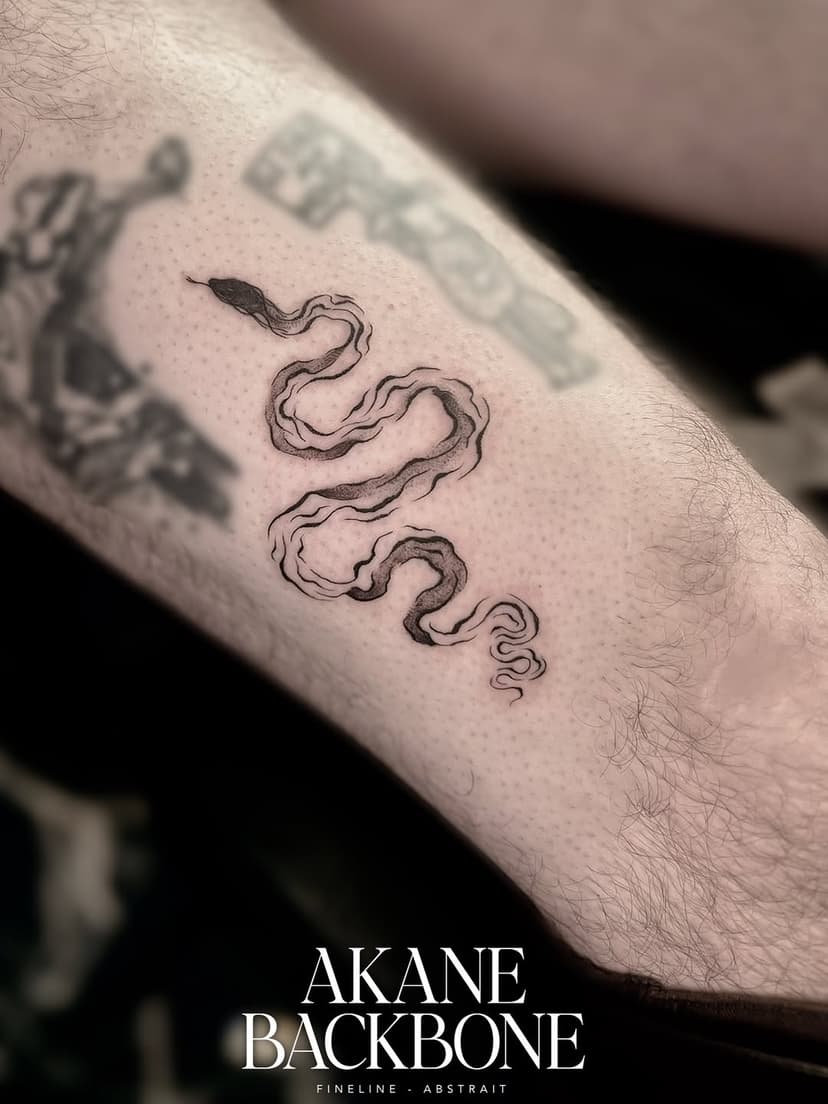 Tatouage de Akane Backbone ~ Tatoueur 77