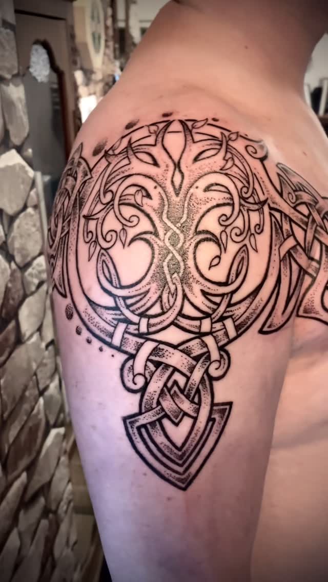 Tatouage de Antik tattoo