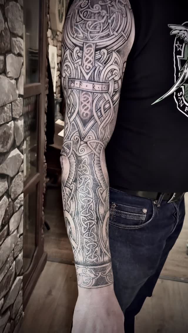 Tatouage de Antik tattoo