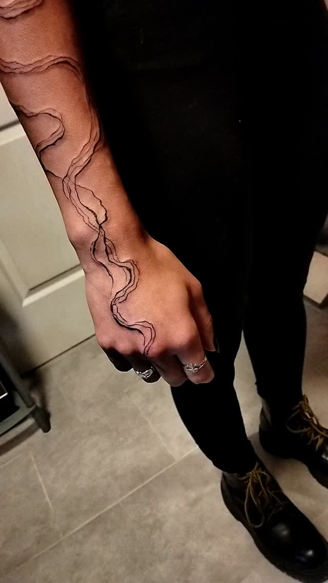 Tatouage par l'antre de l'ankou- salon de tatouage-piercing privé