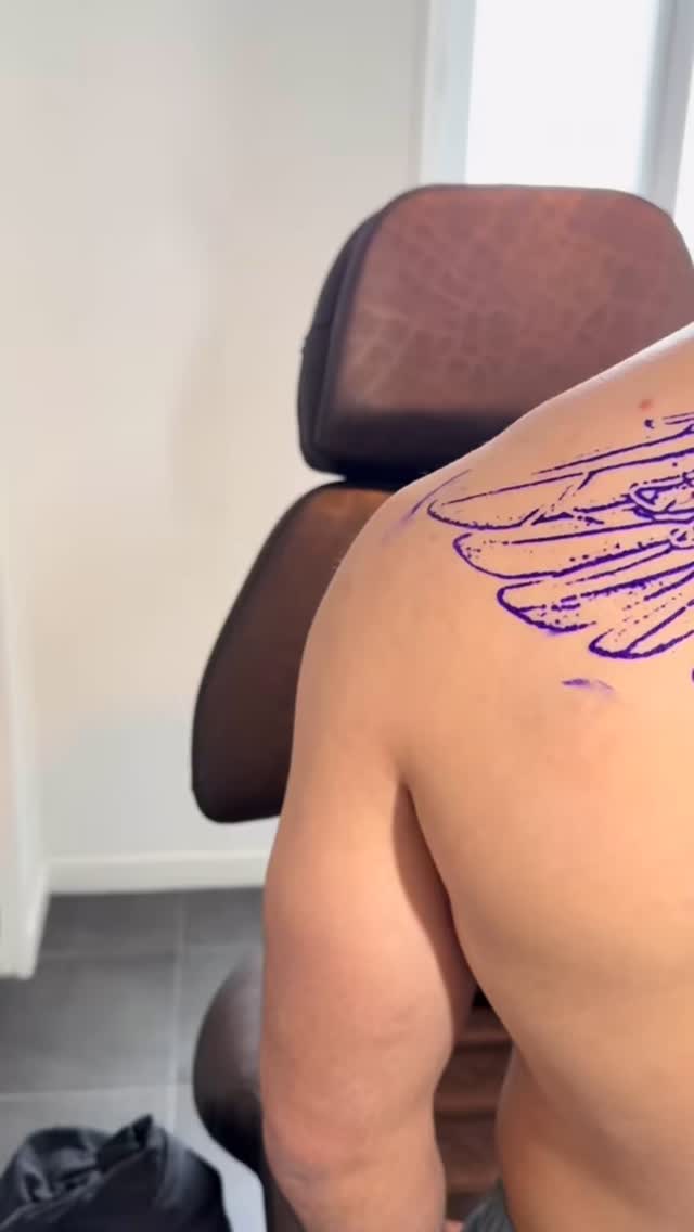 Tatouage par Belly Ink