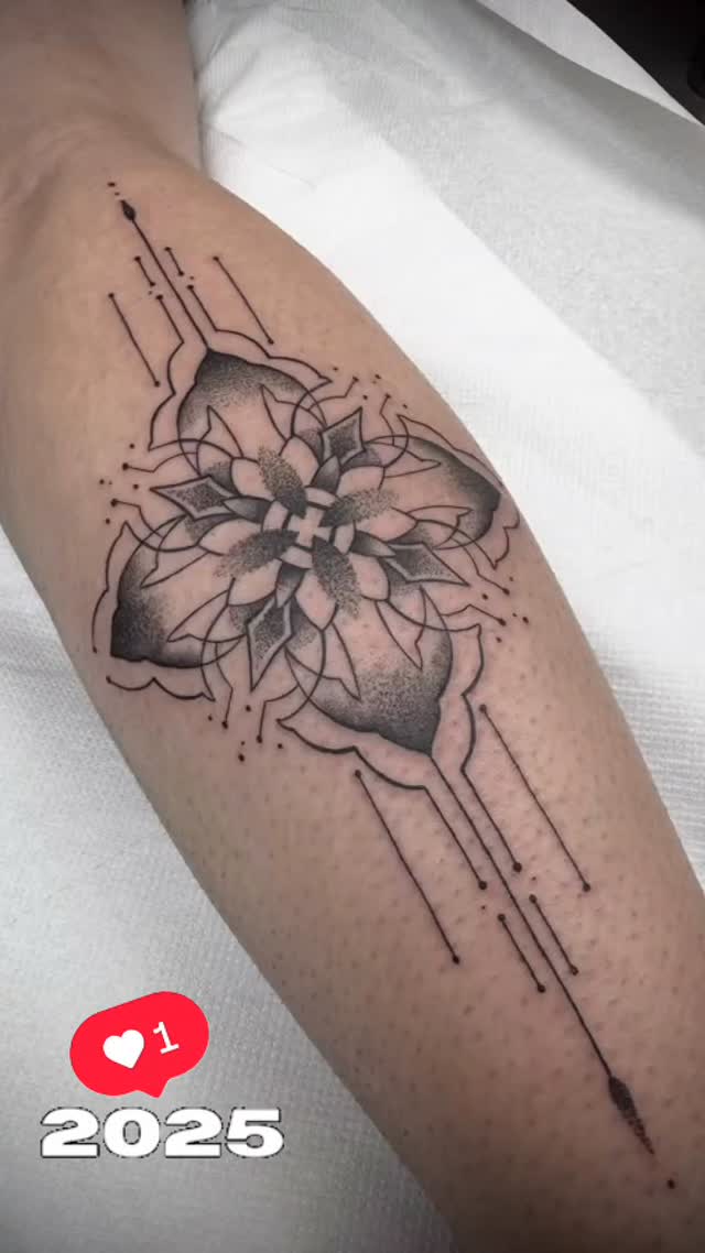 Tatouage de Blacksacred Tattoo Lounge