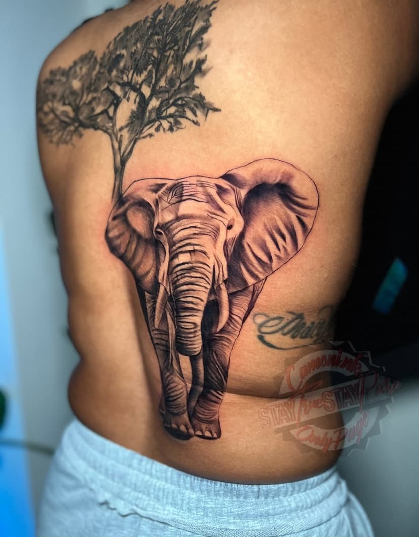 Tatouage de Elementary Ink