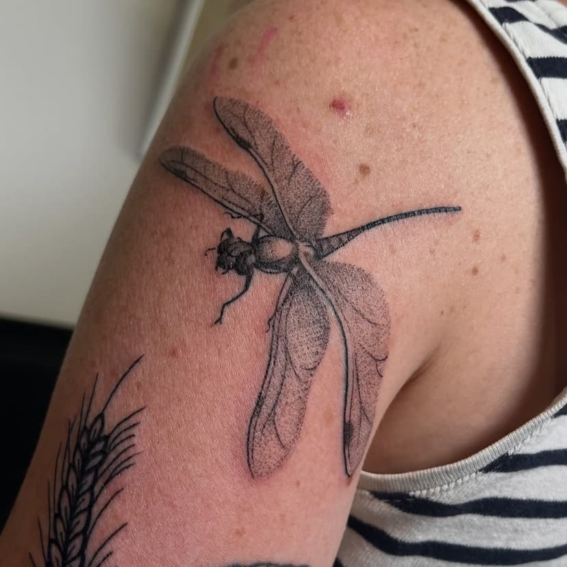 Tatouage de De l’Encre et Des Trous