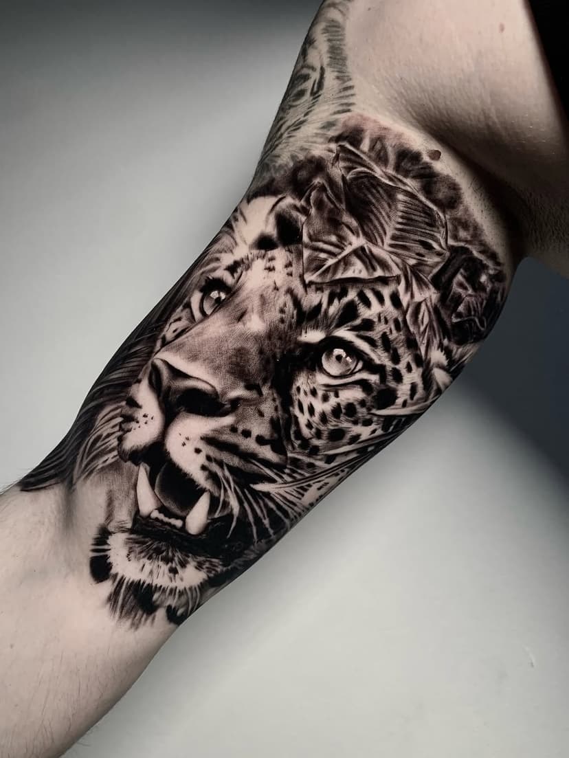 Tatouage de Coeur Sacré Tattoo