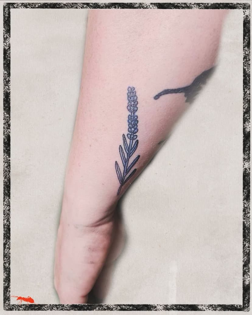 Tatouage de Fourmi rouge tattoo