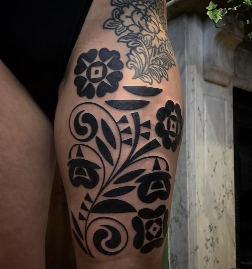 Tatouage de Mystery Tattoo Club