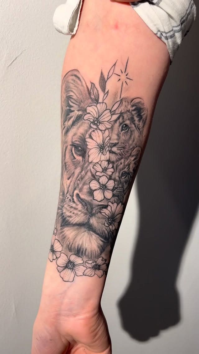 Tatouage de Kamilya Tattoo