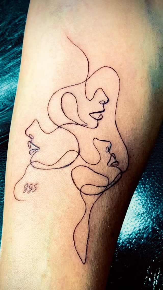 Tatouage de Karin Tattoo