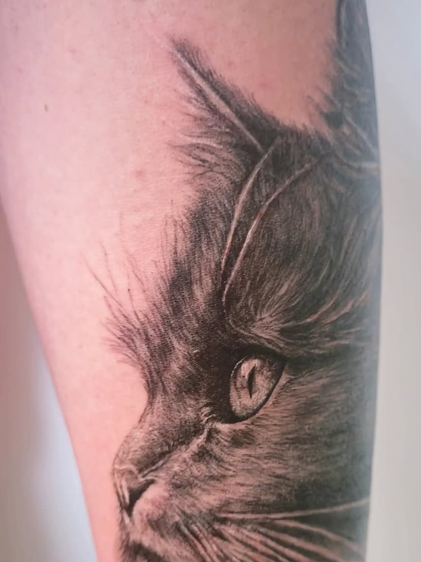 Tatouage de L'aiguille écarlate