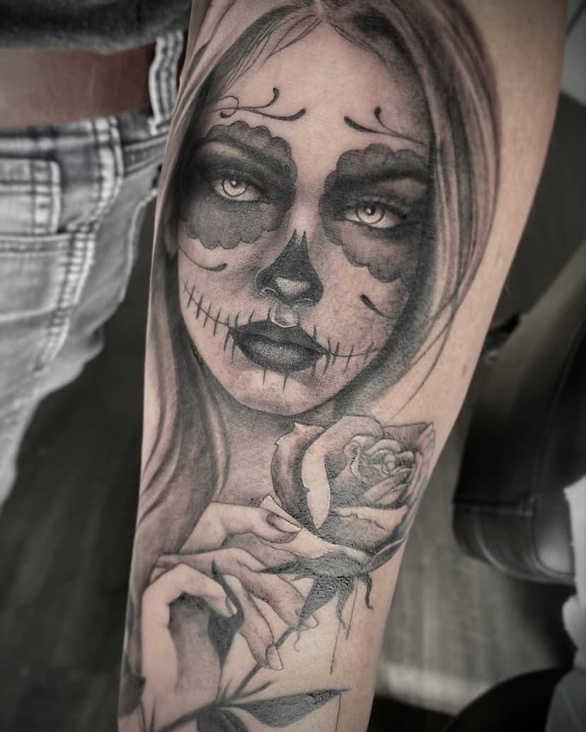 Tatouage de La Dent Bleue Tattoo