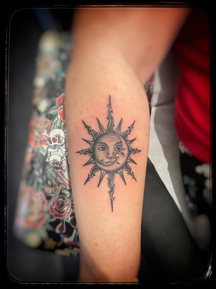 Tatouage de Lonely Wolf Tattoo (Galax Ink)