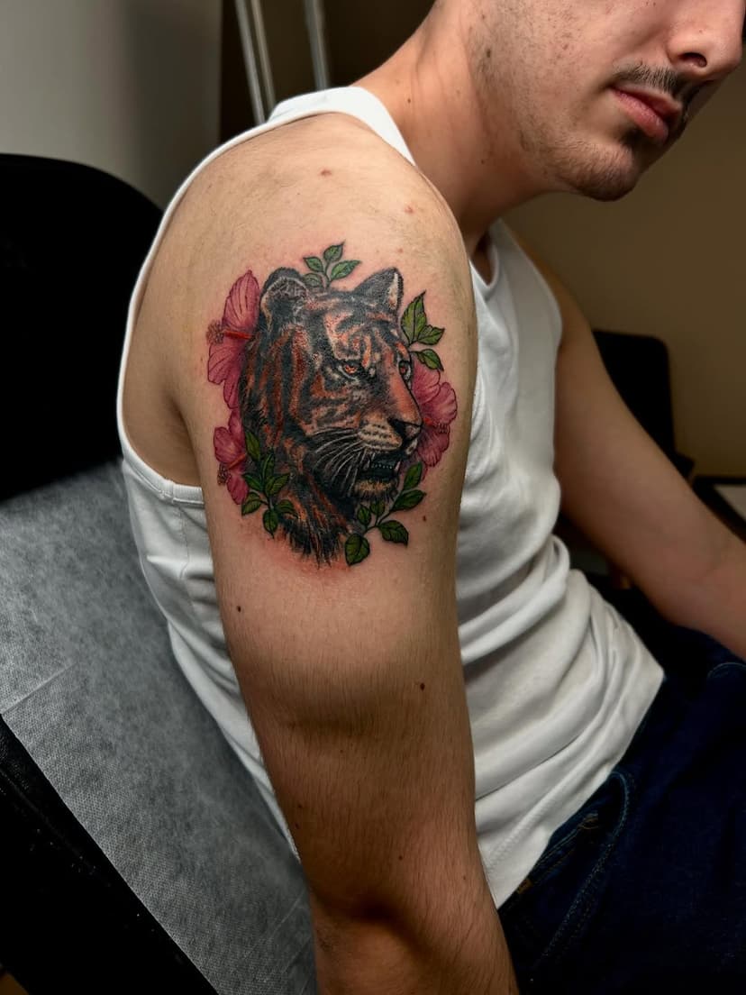 Tatouage de Maëlesia Tattoo