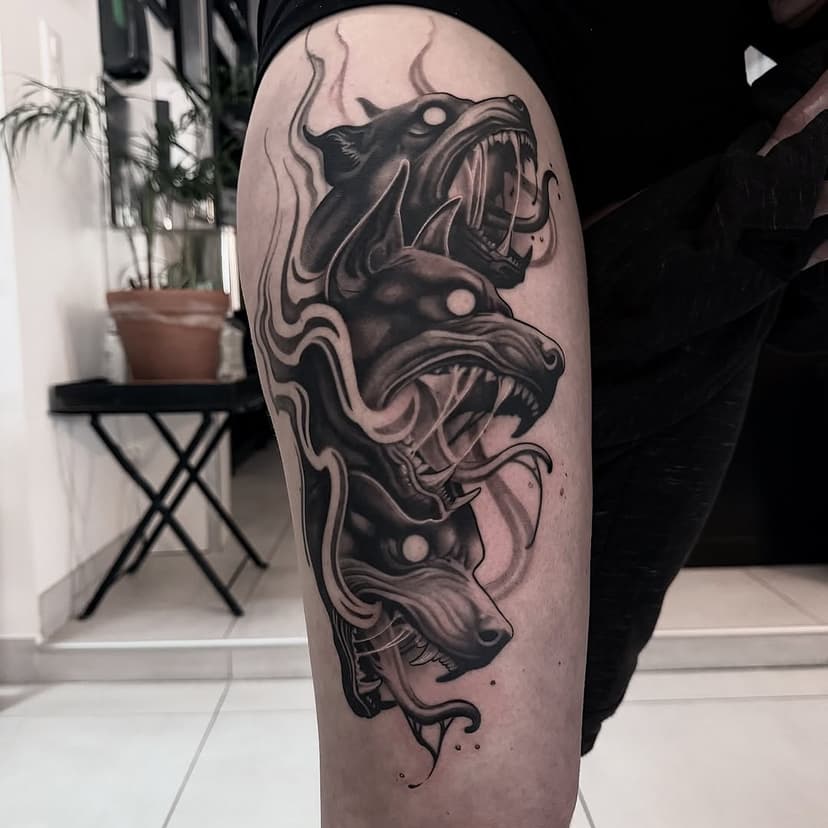 Tatouage de La Ligne Noire tattoo shop • Vinther Dask & Meow •