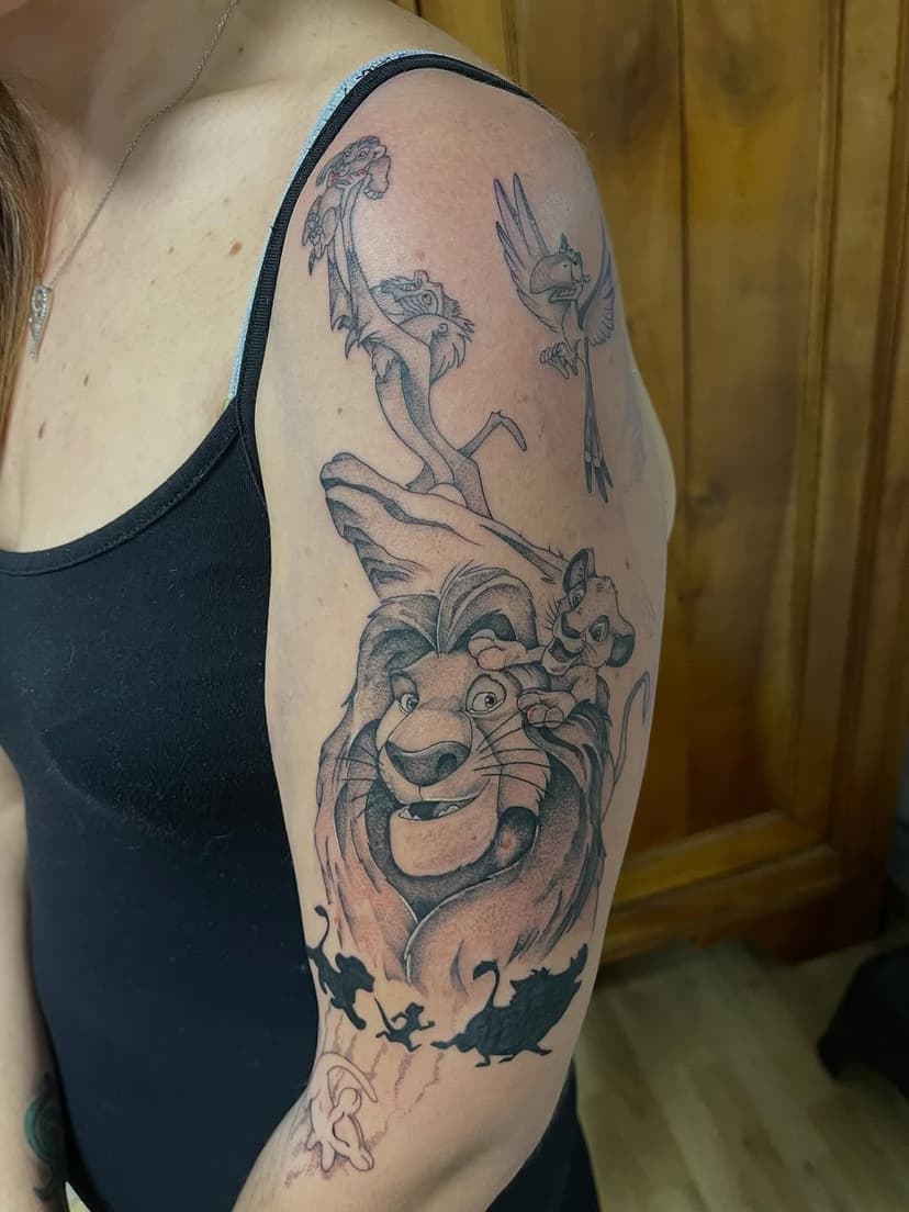 Tatouage de Vintage Tattoo Shop