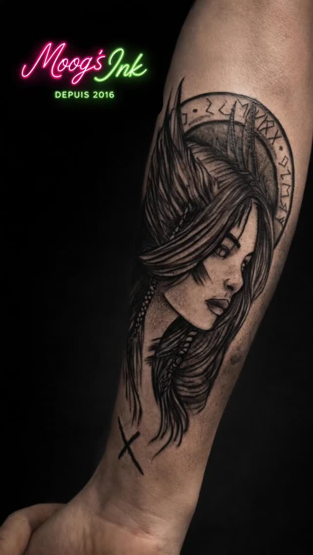 Tatouage de Moog's Ink Tattoo