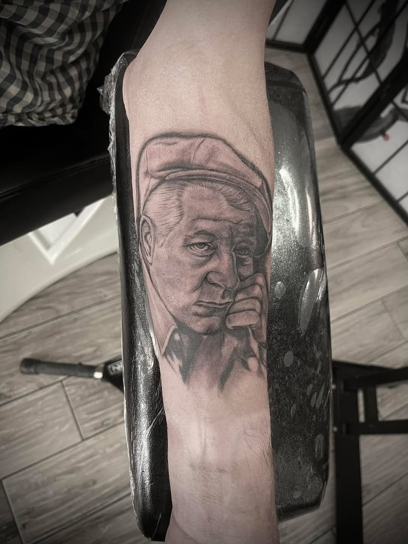 Tatouage de Moustic Tattoo