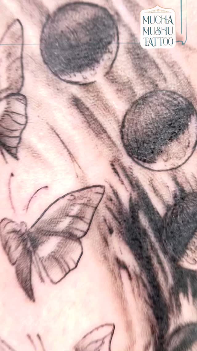 Tatouage de MUCHA MUSHU TATTOO