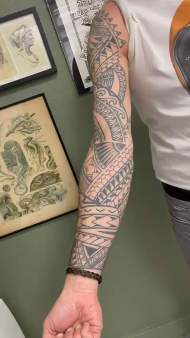 Tatouage par Arno Tattoo