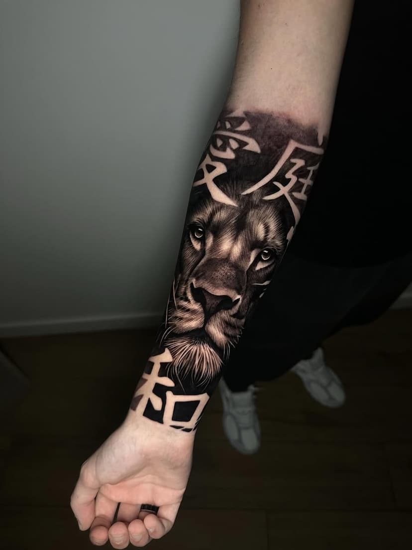 Tatouage de Naylik Tattoo