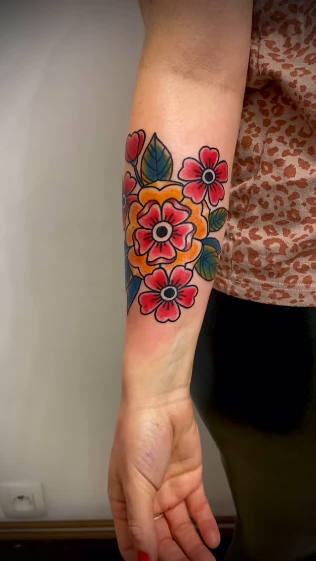 Tatouage de Atomik Tattoo