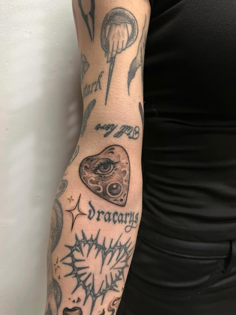 Tatouage de Béatrice Rose Tattoo