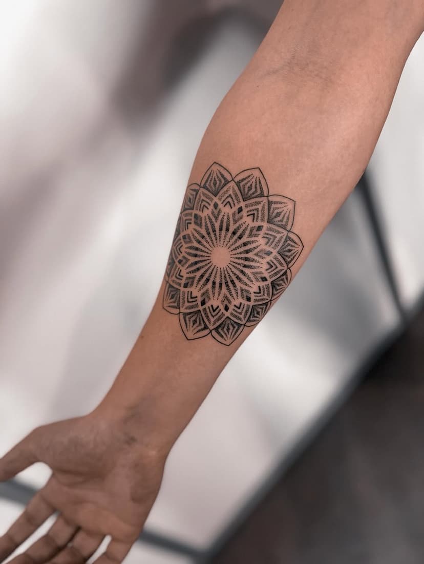 Tatouage de Black Side Tattoo