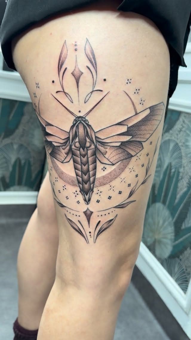 Tatouage par Custom Tattoo (@nemy_tattoo)