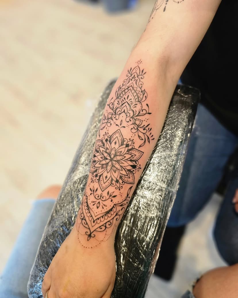 Tatouage de Tattoo shop nina Hispanink